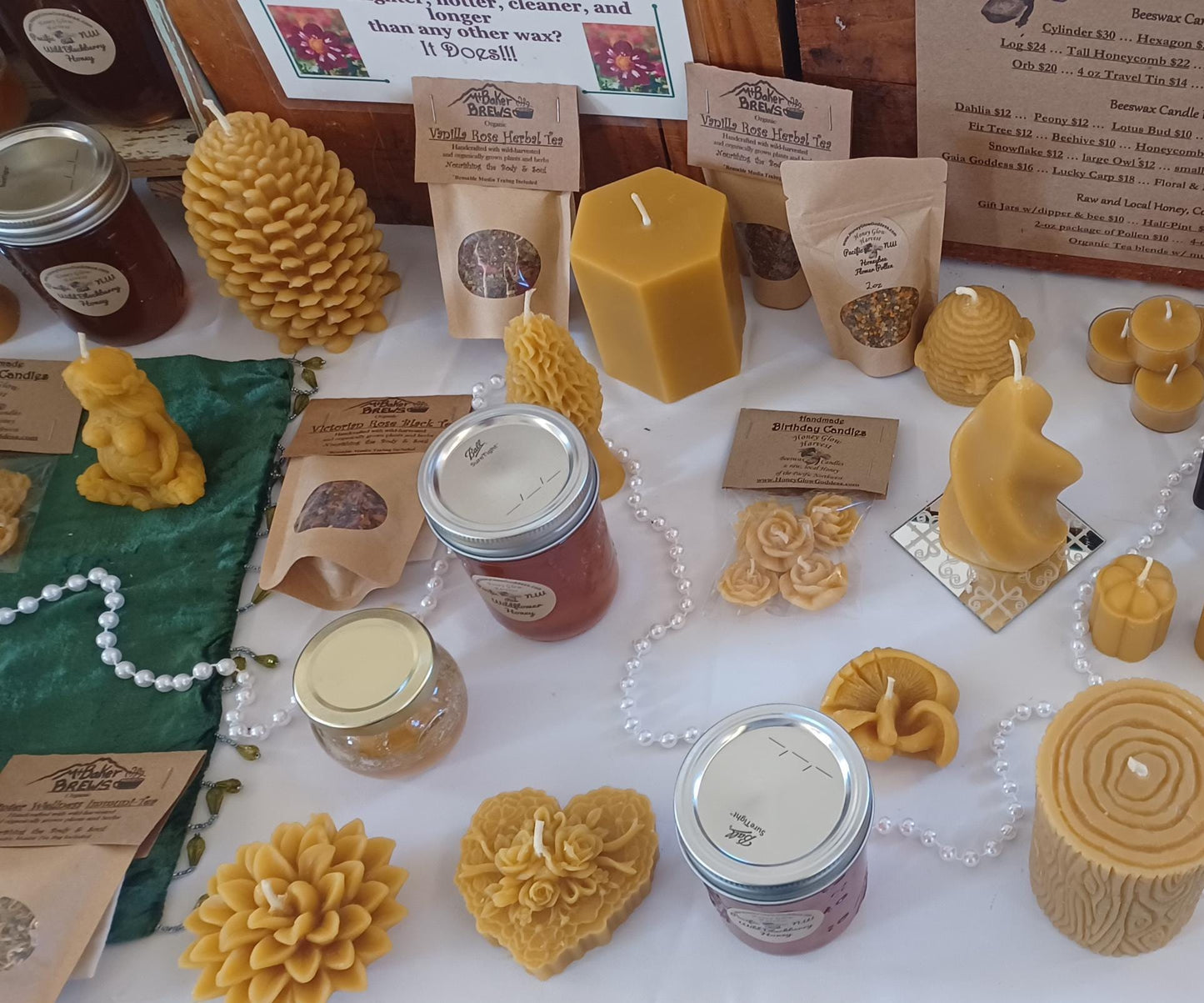 Giant Pinecone Beeswax Pillar