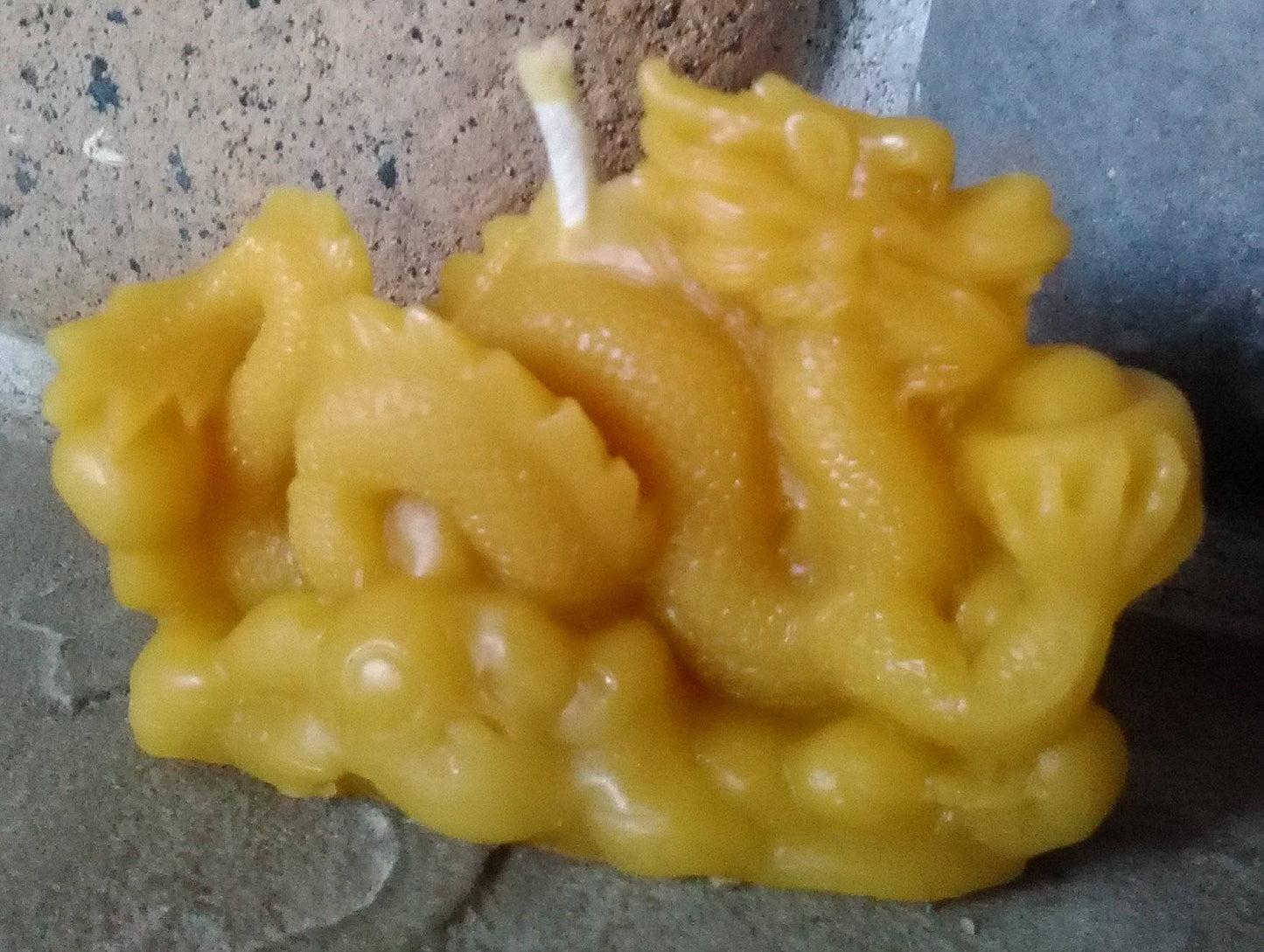 Lucky Dragon Candle ~100% pure beeswax
