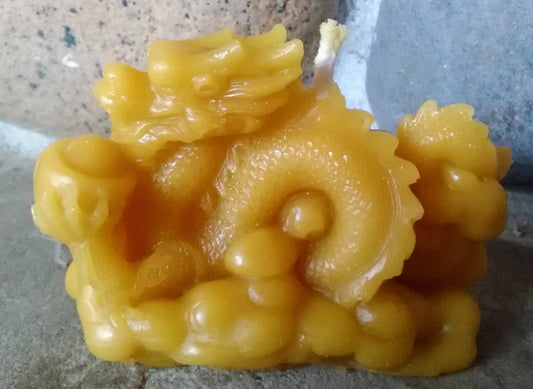 Lucky Dragon Candle ~100% pure beeswax