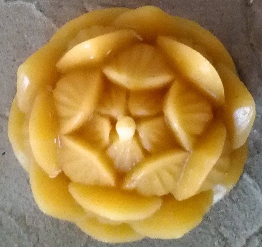 Lotus Bud Candle ~100% pure beeswax